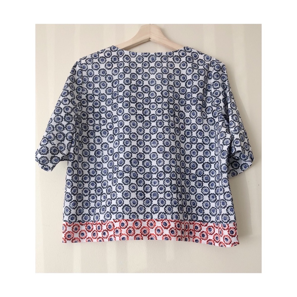 Floral blouse - Picture 2 of 3